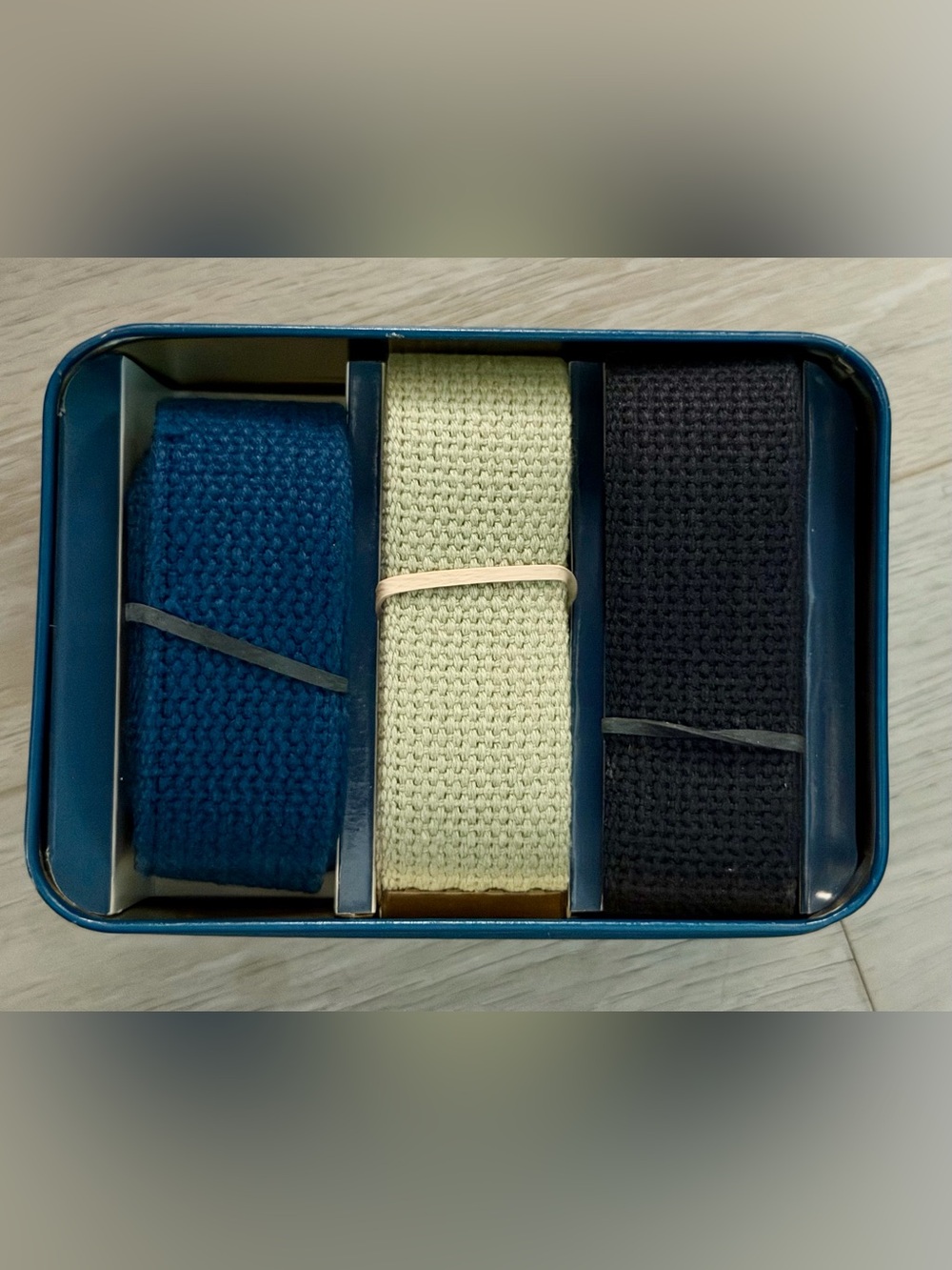 New!!!!  Designed by Levi assorted adjustable belts with Levi’s classic tin